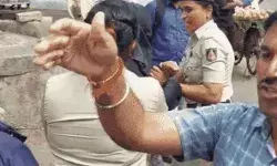 विधानसभा के सामने सामूहिक सुसाइड के प्रयास से कांपे पुलिस के हाथ पांव विधानसभा के सामने सामूहिक सुसाइड के प्रयास से कांपे पुलिस के हाथ पांव