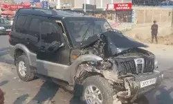 कार से टकराई पूर्व मुख्यमंत्री की गाड़ी- उड़ गए परखच्चे-एक्स CM की..