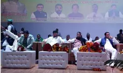 मुस्लिम नेता ने खुले मंच पर हनुमान चालीसा पढ़ सभी को चौकाया- बोले..