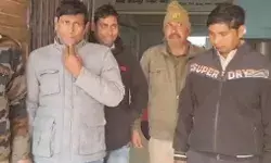 अपने ही जाल में फंसे CBI अफसर- रिश्वत मांगने पहुंचे थे श्रम विभाग अपने ही जाल में फंसे CBI अफसर- रिश्वत मांगने पहुंचे थे श्रम विभाग