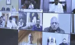 खड़गे को मिली गठबंधन की कमान- नीतीश का संयोजक बनने से इनकार खड़गे को मिली गठबंधन की कमान- नीतीश का संयोजक बनने से इनकार