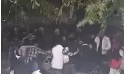 मोमोज ने कराया महासंग्राम- खाने के विवाद में भिड़े छात्रों के दो गुट