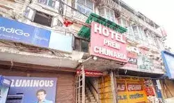 भरभराकर गिरी विहिप नेता के होटल की बिल्डिंग- कई राहगीर मलबे में...