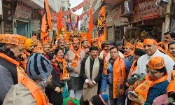 मंत्रियों के संग भाजपाईयों ने बांटे राम मंदिर प्राण प्रतिष्ठा के निमंत्रण पत्र मंत्रियों के संग भाजपाईयों ने बांटे राम मंदिर प्राण प्रतिष्ठा के निमंत्रण पत्र