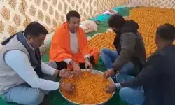 किंग साइज के पूर्व MLA बना रहे लड्डू- 22 जनवरी को एक लाख परिवारों...