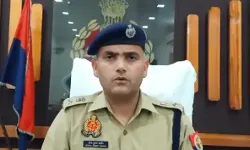 शराब पीकर धमाल मचाना पड़ा भारी- पुष्टि होने पर दो पुलिसकर्मी सस्पेंड शराब पीकर धमाल मचाना पड़ा भारी- पुष्टि होने पर दो पुलिसकर्मी सस्पेंड