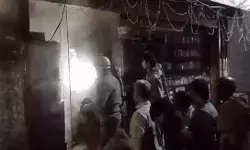 क्रॉकरी शॉप में लगी आग में रोक दी लोगों की सांस- दमकल ने पाया काबू