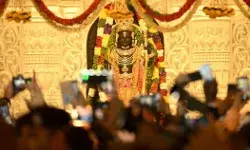 टूटा चढ़ावे का रिकॉर्ड- पहले 2 दिन में ही रामलला बने करोड़पति टूटा चढ़ावे का रिकॉर्ड- पहले 2 दिन में ही रामलला बने करोड़पति