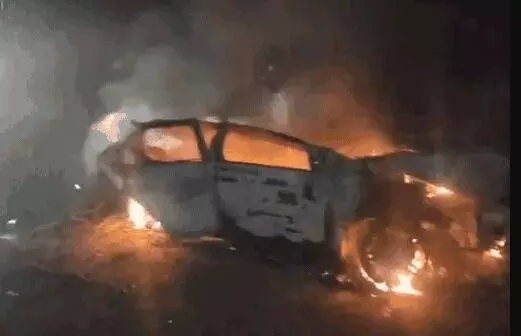 ट्रक की टक्कर से कार में लगी आग में पांच दोस्त जिंदा जले- टुकडों में..