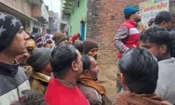 कमरे में पूरे परिवार का कत्ल- दंपति व 3 बच्चे जिंदा जलाकर किये खत्म कमरे में पूरे परिवार का कत्ल- दंपति व 3 बच्चे जिंदा जलाकर किये खत्म