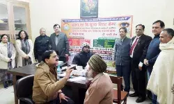 M.G. पब्लिक स्कूल में निःशुल्क चिकित्सा परामर्श शिविर में रोगियों को मिला उपचार M.G. पब्लिक स्कूल में निःशुल्क चिकित्सा परामर्श शिविर में रोगियों को मिला उपचार