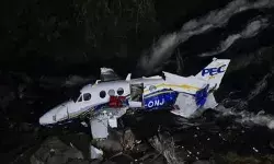 विमान दुर्घटना में इतने लोगों की मौत- मचा हड़कंप विमान दुर्घटना में इतने लोगों की मौत- मचा हड़कंप