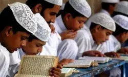 बड़ा दावा- मदरसों में अब भगवान राम को पढ़ाया जाएगा- औरंगजेब को नहीं