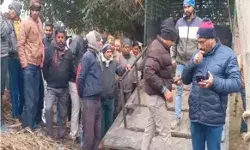 काल बने सांड ने बुजुर्ग महिला को पटककर दिया मार- बेहोश कर पकड़ा सांड काल बने सांड ने बुजुर्ग महिला को पटककर दिया मार- बेहोश कर पकड़ा सांड