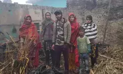 गरीब के घर में लगी आग से मकान में रखा सामान हुआ जलकर राख