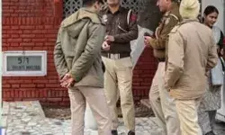 लापता CM को BJP ने दिया भगौड़ा करार- रविवार की रात से लापता है सोरेन लापता CM को BJP ने दिया भगौड़ा करार- रविवार की रात से लापता है सोरेन