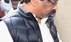 हेमंत का नया पैंतरा- सोरेन ने ED के खिलाफ दर्ज कराई SC-ST में FIR हेमंत का नया पैंतरा- सोरेन ने ED के खिलाफ दर्ज कराई SC-ST में FIR