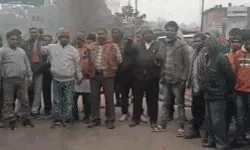 हेमंत सोरेन के इस्तीफे के बाद राजभवन से अभी तक नई सरकार के लिए... हेमंत सोरेन के इस्तीफे के बाद राजभवन से अभी तक नई सरकार के लिए...