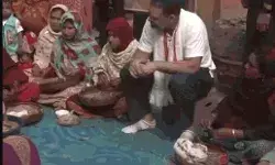 राहुल गांधी ने बीड़ी कारीगरों से मिलकर जानी उनकी समस्याएं- बोले... राहुल गांधी ने बीड़ी कारीगरों से मिलकर जानी उनकी समस्याएं- बोले...