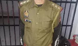 टेंपो चालकों से हफ्ता वसूली कर रहे इंस्पेक्टर अरेस्ट - निकले फर्जी टेंपो चालकों से हफ्ता वसूली कर रहे इंस्पेक्टर अरेस्ट - निकले फर्जी