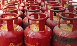 मुफ्त सिलेंडर के लिए करें आवेदन- सरकार ने फिक्स की डेट मुफ्त सिलेंडर के लिए करें आवेदन- सरकार ने फिक्स की डेट