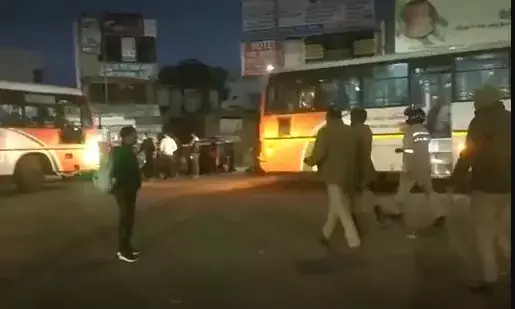 पुलिस कस्टडी में ई रिक्शा से कूदकर भागे बहरे को खोजने में हांफी पुलिस