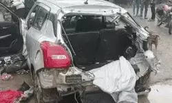 तिलक समारोह से लौट रहा था परिवार- नाले में गिरी कार- 6 लोगों की मौत तिलक समारोह से लौट रहा था परिवार- नाले में गिरी कार- 6 लोगों की मौत