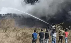 दवा फैक्ट्री में भीषण आग- फटे केमिकल के ड्रम- मची भगदड़- घर छोड़कर..