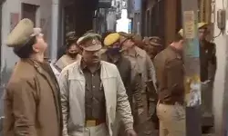 सपा नेता के फायरिंगबाज भाई के घर पुलिस की दबिश-लगा मिला ताला