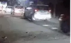 ऑपरेशन लालटेन से बचाने को BJP को रखने पड़ रहे अपने MLA सुरक्षित ऑपरेशन लालटेन से बचाने को BJP को रखने पड़ रहे अपने MLA सुरक्षित