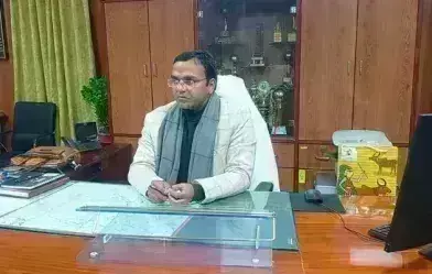 बोले जिला कलक्टर- कोचिंग छात्र रखे सोशल मीडिया से दूरी बोले जिला कलक्टर- कोचिंग छात्र रखे सोशल मीडिया से दूरी