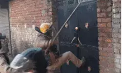 हल्द्वानी हिंसा- कर्फ्यू जारी- स्कूल कॉलेज बंद- इंटरनेट सेवाएं भी बंद हल्द्वानी हिंसा- कर्फ्यू जारी- स्कूल कॉलेज बंद- इंटरनेट सेवाएं भी बंद