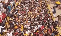 वीकेंड पर अयोध्या हाउसफुल- भक्तिपथ पर भक्तों का सैलाब- पैर रखने की..