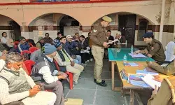 SP सिटी ने सुनी जनता की शिकायतें- बताएं साइबर अपराध से बचने के गुर SP सिटी ने सुनी जनता की शिकायतें- बताएं साइबर अपराध से बचने के गुर