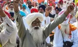 आर पार के मूड में किसान- दिल्ली कूच के बाद 16 को भारत बंद का आह्वान आर पार के मूड में किसान- दिल्ली कूच के बाद 16 को भारत बंद का आह्वान