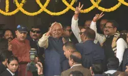 नीतीश सरकार का फ्लोर टेस्ट- दोनों पक्ष एक दूजे को पटखनी देने.. नीतीश सरकार का फ्लोर टेस्ट- दोनों पक्ष एक दूजे को पटखनी देने..