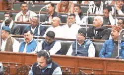 नीतीश का फ्लोर टेस्ट- शह मात का खेल जारी- आधा दर्जन विधायक गायब