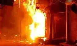 विस्फोट में दो लोगों की हुई मौत, दर्जनों लोग घायल- मचा हड़कंप विस्फोट में दो लोगों की हुई मौत, दर्जनों लोग घायल- मचा हड़कंप