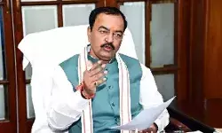 डिप्टी CM का विपक्ष पर निशाना- बोले हवा में उड़ गए इंडी- भिंडी गठबंधन डिप्टी CM का विपक्ष पर निशाना- बोले हवा में उड़ गए इंडी- भिंडी गठबंधन