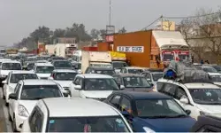 ट्रैफिक जाम को लेकर सुप्रीम कोर्ट सख्त- बोले CJI हम देख लेंगे ट्रैफिक जाम को लेकर सुप्रीम कोर्ट सख्त- बोले CJI हम देख लेंगे