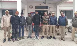 गो तस्करों को छुड़ाने पहुंचे हिंदू संगठन के लोग- थाने में की तोड़फोड़ गो तस्करों को छुड़ाने पहुंचे हिंदू संगठन के लोग- थाने में की तोड़फोड़