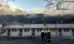 विधानसभा के सदस्यों एमएलए के हॉस्टल में लगी आग - मचा हड़कंप विधानसभा के सदस्यों एमएलए के हॉस्टल में लगी आग - मचा हड़कंप