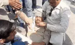 ग्रामीण भारत बंद- किसानों पर पुलिस का लाठीचार्ज- एक का सिर फूटा ग्रामीण भारत बंद- किसानों पर पुलिस का लाठीचार्ज- एक का सिर फूटा