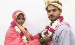 जात देखी ना धर्म- मीनाक्षी बनी तलाक पीड़िता नसीमा ने महेश से रचाई शादी जात देखी ना धर्म- मीनाक्षी बनी तलाक पीड़िता नसीमा ने महेश से रचाई शादी