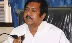 मंत्री पर गिरी एक्शन की गाज- सीएम ने पद से हटाकर किया पैदल मंत्री पर गिरी एक्शन की गाज- सीएम ने पद से हटाकर किया पैदल