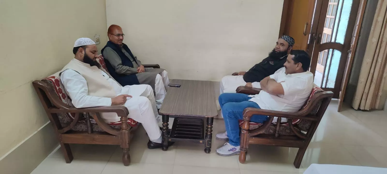 दर्जन भर गांव में पहुंचकर लोगों के सुख-दुख में शामिल हुए MLA मदन भैया, सुनी जन समस्याएं