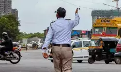 रिश्वतखोर ट्रैफिक पुलिसकर्मियों पर एक्शन- 40 पुलिसकर्मी किए गए.. रिश्वतखोर ट्रैफिक पुलिसकर्मियों पर एक्शन- 40 पुलिसकर्मी किए गए..