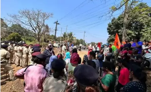 गांव में मूर्ति लगाने को लेकर बवाल- अनावरण करने गए मंत्री हुए जख्मी