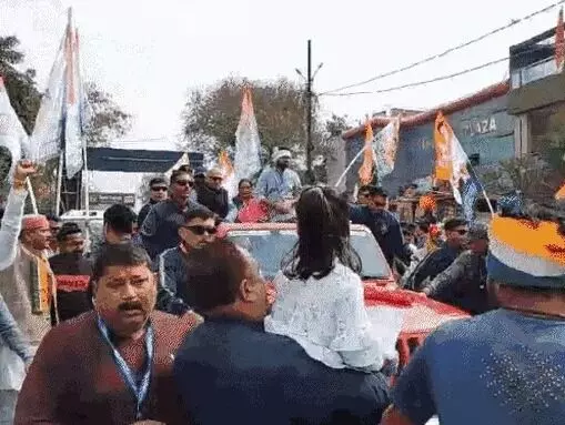 भारत जोड़ो न्याय यात्रा-राहुल के रोड शो में उमड़ी भीड़-लोगों से मिले...