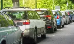 स्कूल वैन चोरी करने पहुंचे चोर को खलनायक बनी नींद ने पहुंचा दिया जेल स्कूल वैन चोरी करने पहुंचे चोर को खलनायक बनी नींद ने पहुंचा दिया जेल